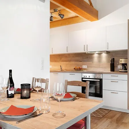 Schwarzwaldglueck アパート *